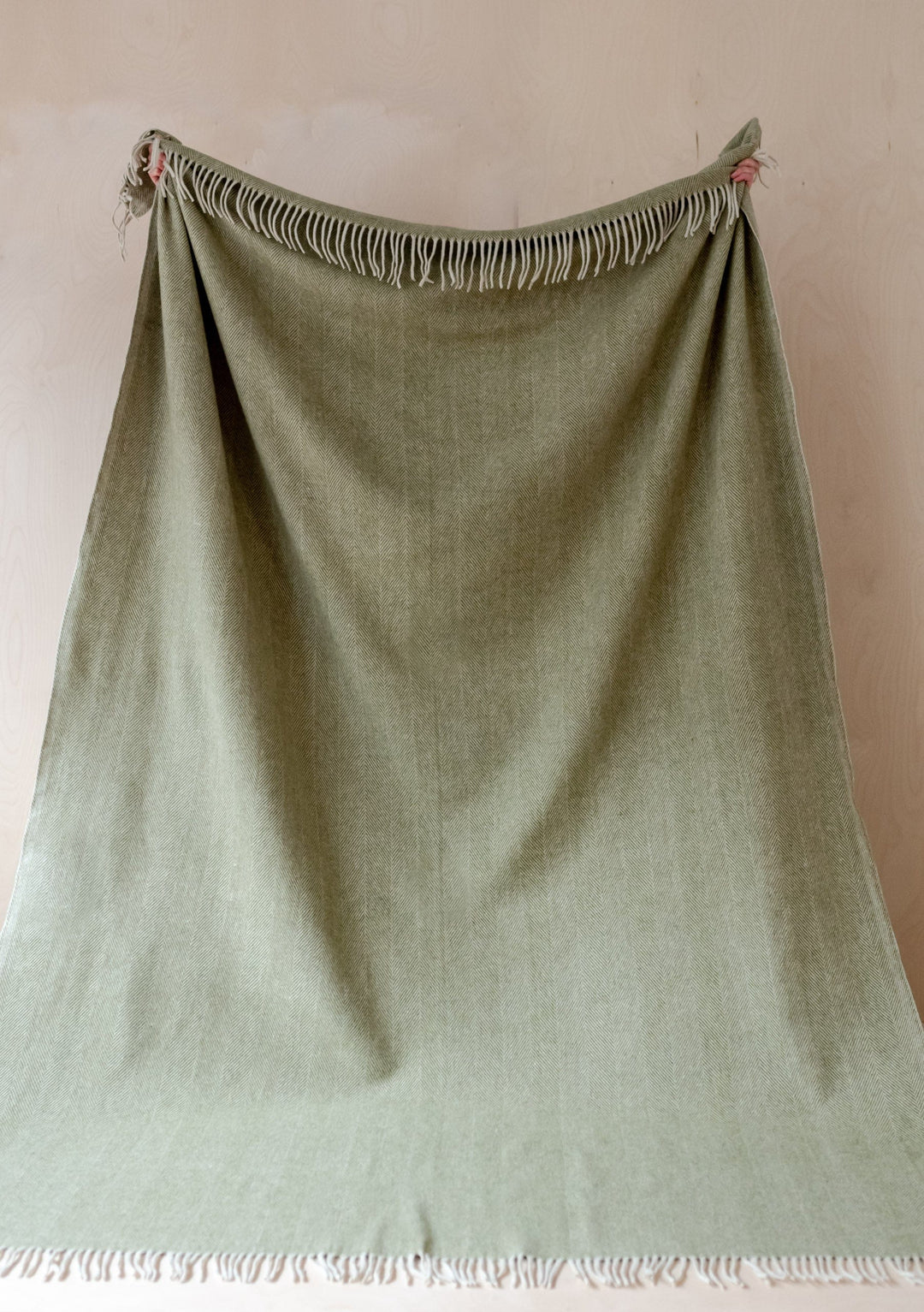 Recycled Wool Extra Large Blanket in Olive Herringbone