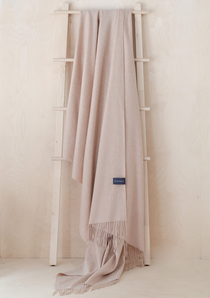 Sample Sale Cashmere Blanket in Sand Melange