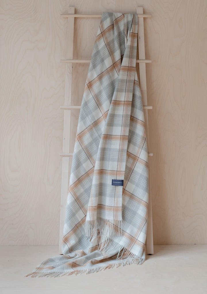 Sample Sale Cashmere Blanket in Cream Rustic Check