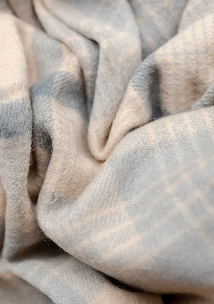 Sample Sale Cashmere Blanket in Pebble Rustic Check