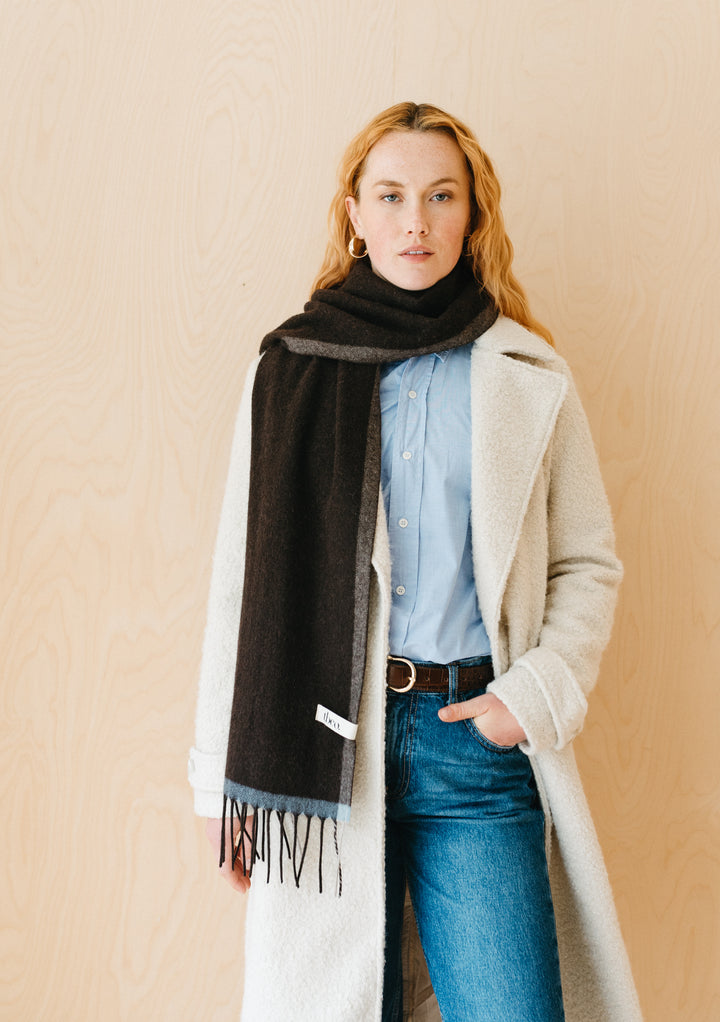 Cashmere & Merino Scarf in Charcoal Contrast Edge