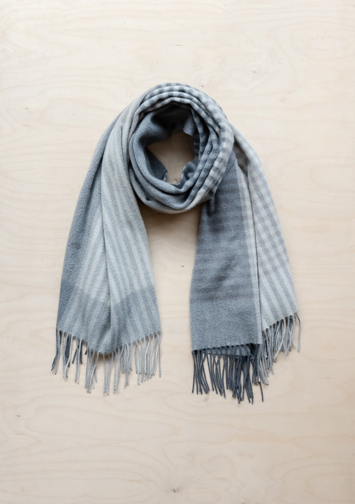 Sample Sale Cashmere Blanket Scarf in Pebble Soft Check