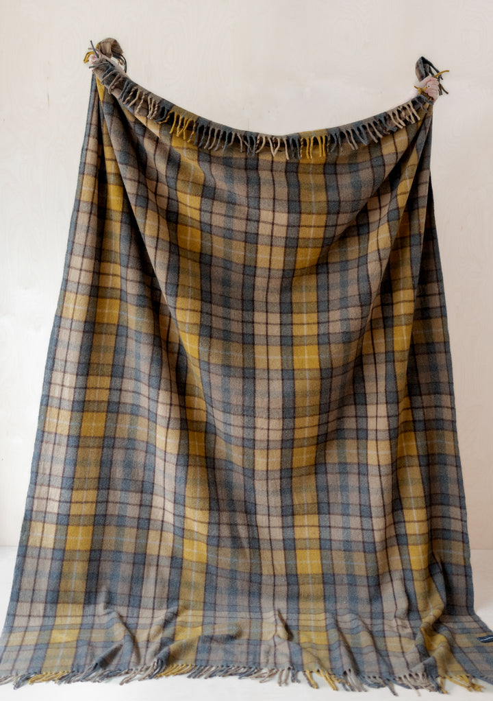 Couverture extra large en laine recyclée en tartan naturel Buchanan